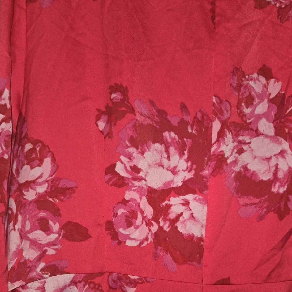 Floral Red Long-Sleeve Dress‎